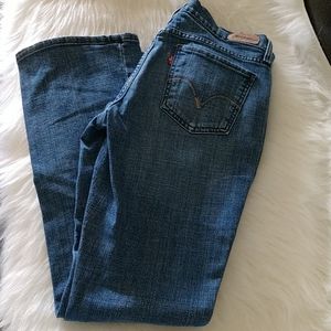 Levi's sz 6 boot cut guc